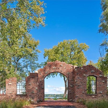 Hutton Brickyards Riverfront Hotel & Venue كينغستون المظهر الخارجي الصورة