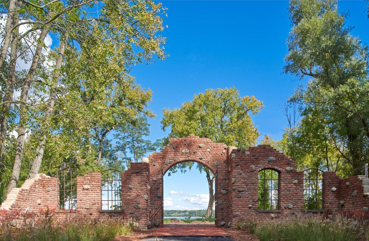 Hutton Brickyards Riverfront Hotel & Venue كينغستون المظهر الخارجي الصورة