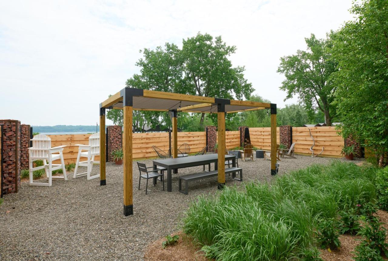 Hutton Brickyards Riverfront Hotel & Venue كينغستون المظهر الخارجي الصورة